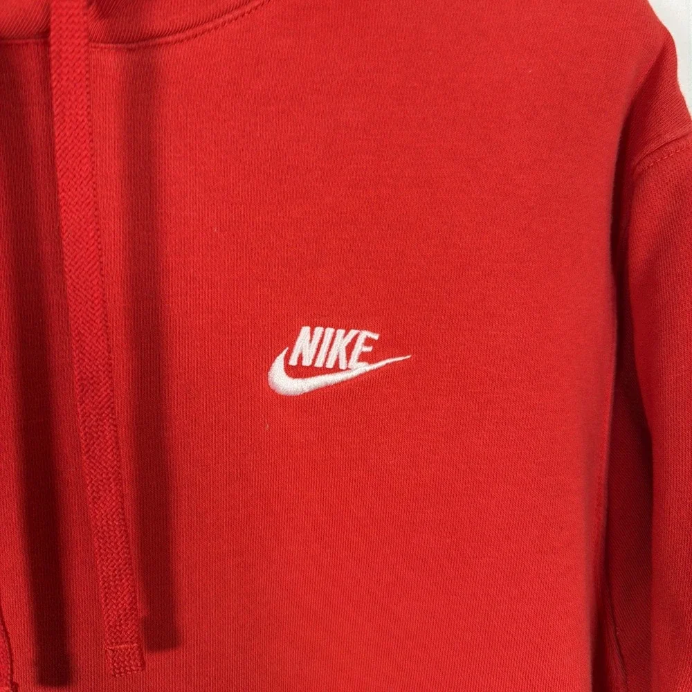 Nike Sportswear Club Pullover Hoodie Sweatshirt Red Size Medium Classic Athletic